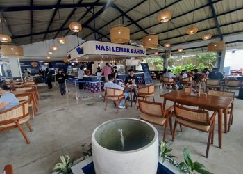 Wajib Coba! Sensasi ‘Island Buffet’ dan Ayam Rempah Panas di Nasi Lemak Bahru, Destinasi Kuliner Baru di Pajajaran