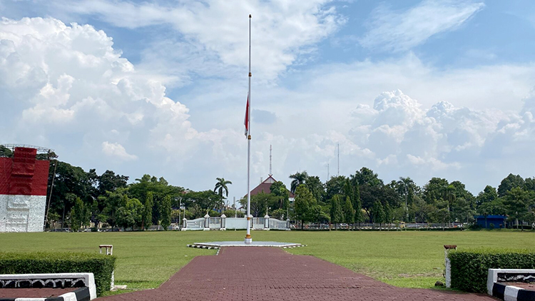 alun-alun terbuka