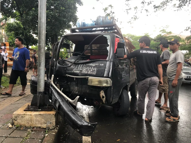 pikap pengangkut rongsok