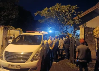 Dimakamkan di TPU Situ Gede Bogor, Pilot Korban Jatuhnya Pesawat BBM Diantar Ribuan Doa