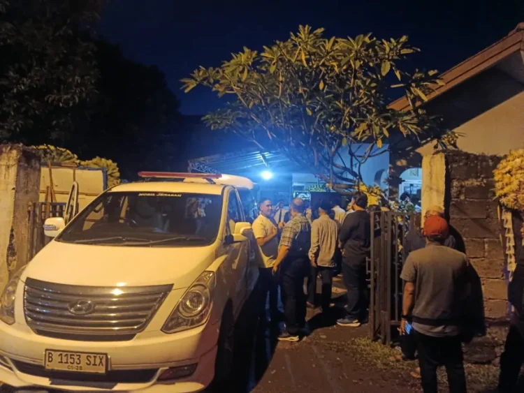 Dimakamkan di TPU Situ Gede Bogor, Pilot Korban Jatuhnya Pesawat BBM Diantar Ribuan Doa