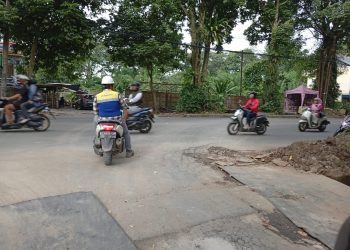 Ceceran Tanah Proyek Gene Bank Keluhkan Warga, Dedie Rachim Beri Peringatan Keras Kontraktor