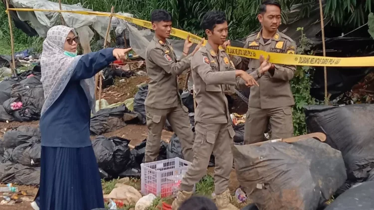 pembuangan sampah liar