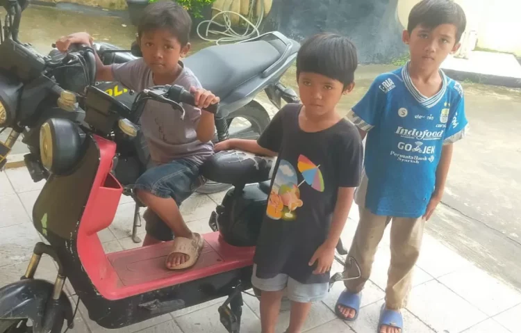 Tiga Bocah Asal Rumpin Tersesat di Gunungsindur, Ditemukan Pengemudi Ojol