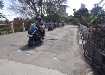 Jembatan Kali Ciapus Tamansari Rusak Parah, Pengendara Diminta Ekstra Waspada