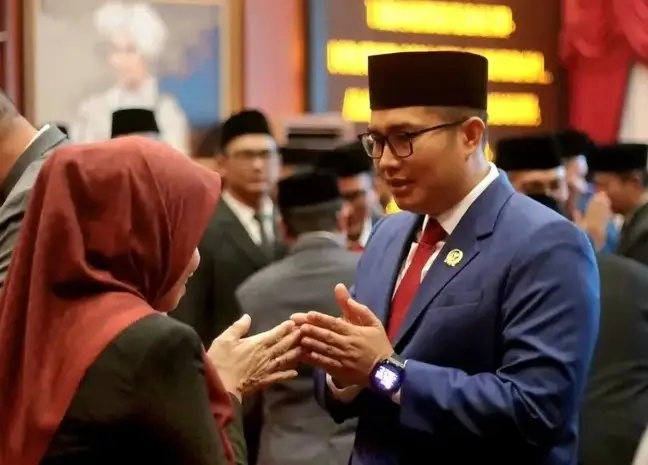 21 Pejabat Dilantik, Ketua DPRD Sastra Winara : Semoga Amanah Terhadap Jabatan dan Masyarakat