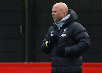 Pelatih Arne Slot