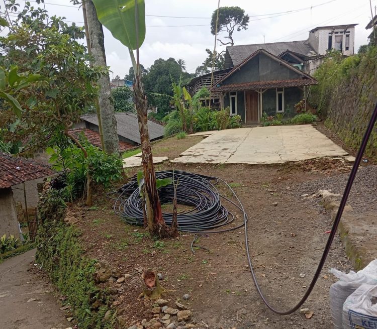 Warga Resah Kabel Provider Menempel di Rumah Tanpa Izin, DPRD Kabupaten Bogor Desak Penertiban Tegas