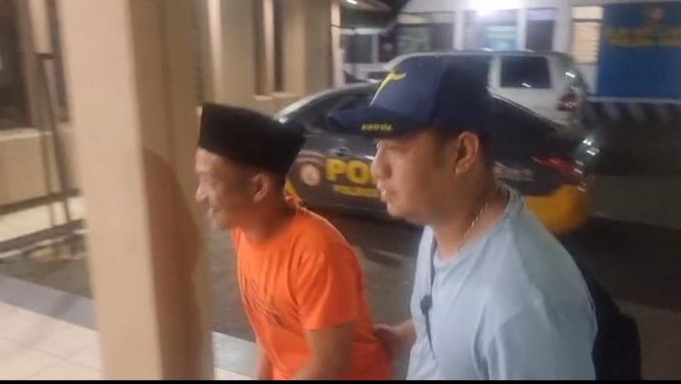 Polsek Ciawi Ringkus Pengedar Obat Keras, Pelaku Sembunyikan Barang Bukti di Saluran Air