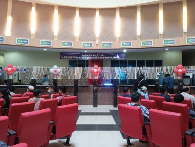 Terobosan Dedi Mulyadi: Bayar Pajak Kendaraan di Jabar Kini Cukup Bawa STNK dan KTP Pengguna