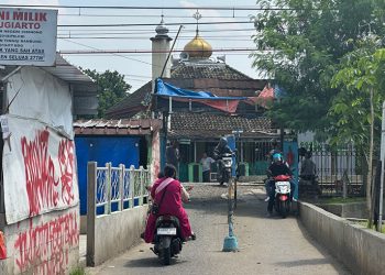 perlintasan kereta api