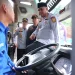 bus wisata atap terbuka
