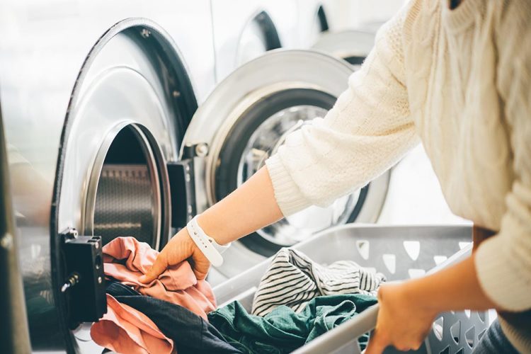 anggaran laundry sebesar Rp 450 juta