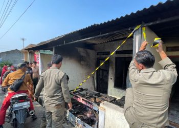 Rumah Kontrakan di Cigombong Hangus Terbakar