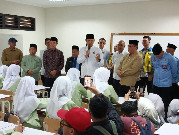 Tinjau MTs Negeri Kota Bogor, Menko AHY Sebut Renovasi Gedung Sudah Capai 95 Persen