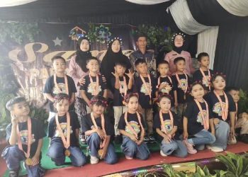 Meriah dan Haru, PAUD Sekarsari Gelar Pelepasan Angkatan ke-14 dan Santunan Yatim di Cijeruk