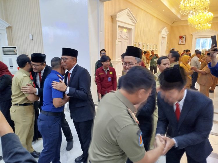 Sertijab Strategis Pemkot Bogor: Pupung Jabat Kasatpol PP Definitif, Rudi Mas’udi Pimpin Dinas LH