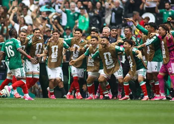 Dominasi Meksiko di Laga Pembuka Piala Dunia: Tekuk Afrika Selatan 2-0 Diwarnai Hujan Kartu Merah