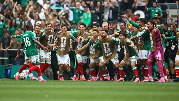 Dominasi Meksiko di Laga Pembuka Piala Dunia: Tekuk Afrika Selatan 2-0 Diwarnai Hujan Kartu Merah