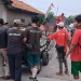 tiga pemain kesenian odong-odong