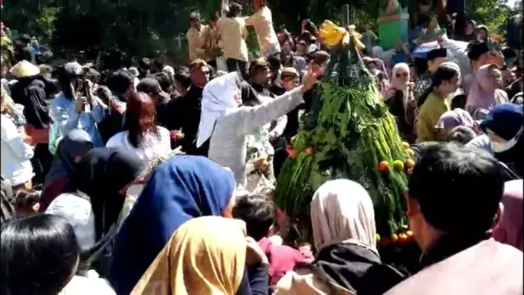 Buka Luwur