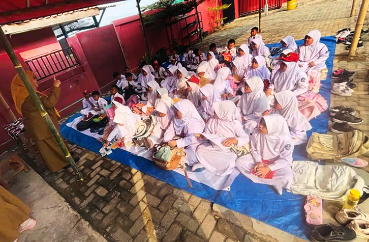 Siswa SDN Cadas Leueur