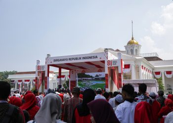 Ribuan Warga Prasejahtera Berbaur Ikuti Upacara HUT RI di Istana Bogor
