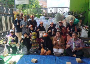 Dari Minyak Jelantah Hingga Eco-Enzyme, Bank Sampah Bersih Istiqomah Hasilkan Produk Bernilai Ekonomis