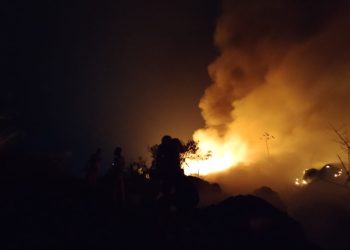 Terbakar Sejak Sore, Kebakaran TPAS Galuga Cibungbulang Belum Sepenuhnya Padam