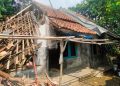 Longsor Rusak Rumah Warga di Desa Ciburayut, Dua Keluarga Terpaksa Mengontrak