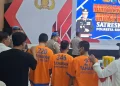 Transaksi uang palsu