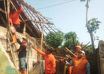 diterjang hujan deras dan angin kencang