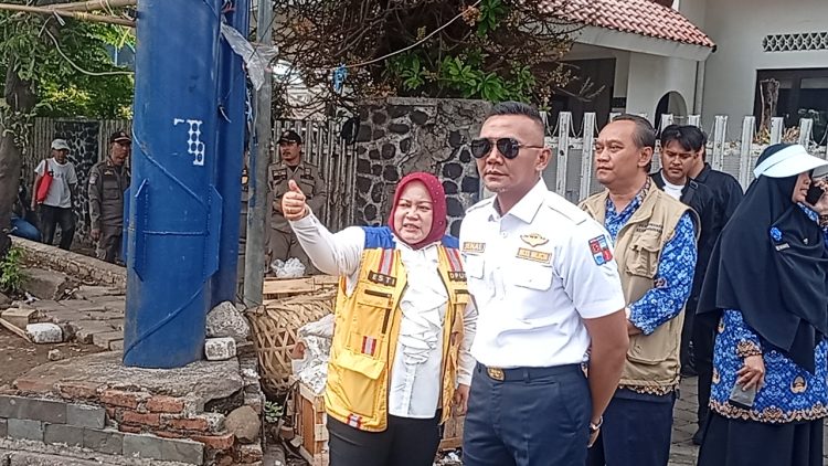 Jenal Mutaqin Minta PKL Jalan Merdeka Bongkar Kanopi Mandiri