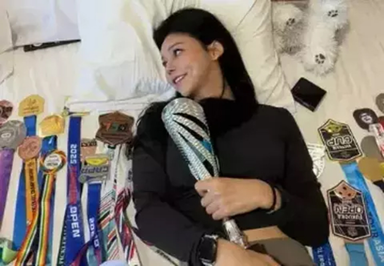 Angie Bong