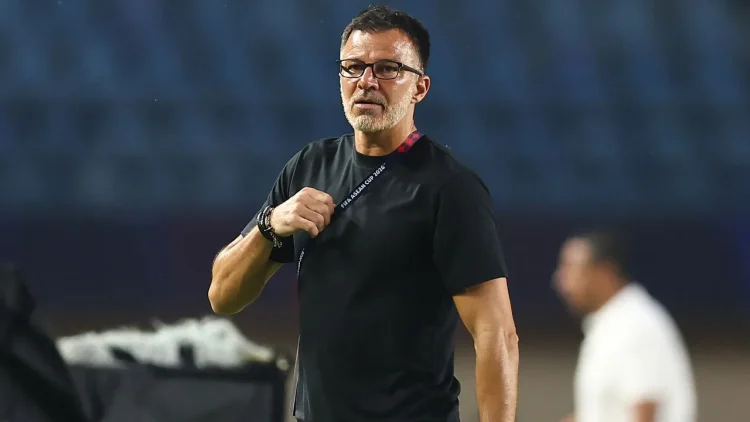 Pelatih Thailand Puji Fanatisme Suporter Timnas Indonesia